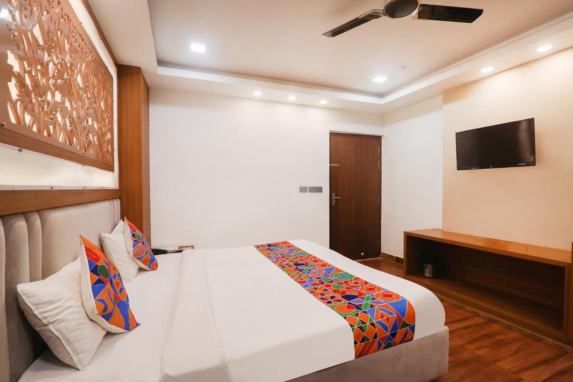 Fabhotel Shaurya Inn Lucknow Bagian luar foto