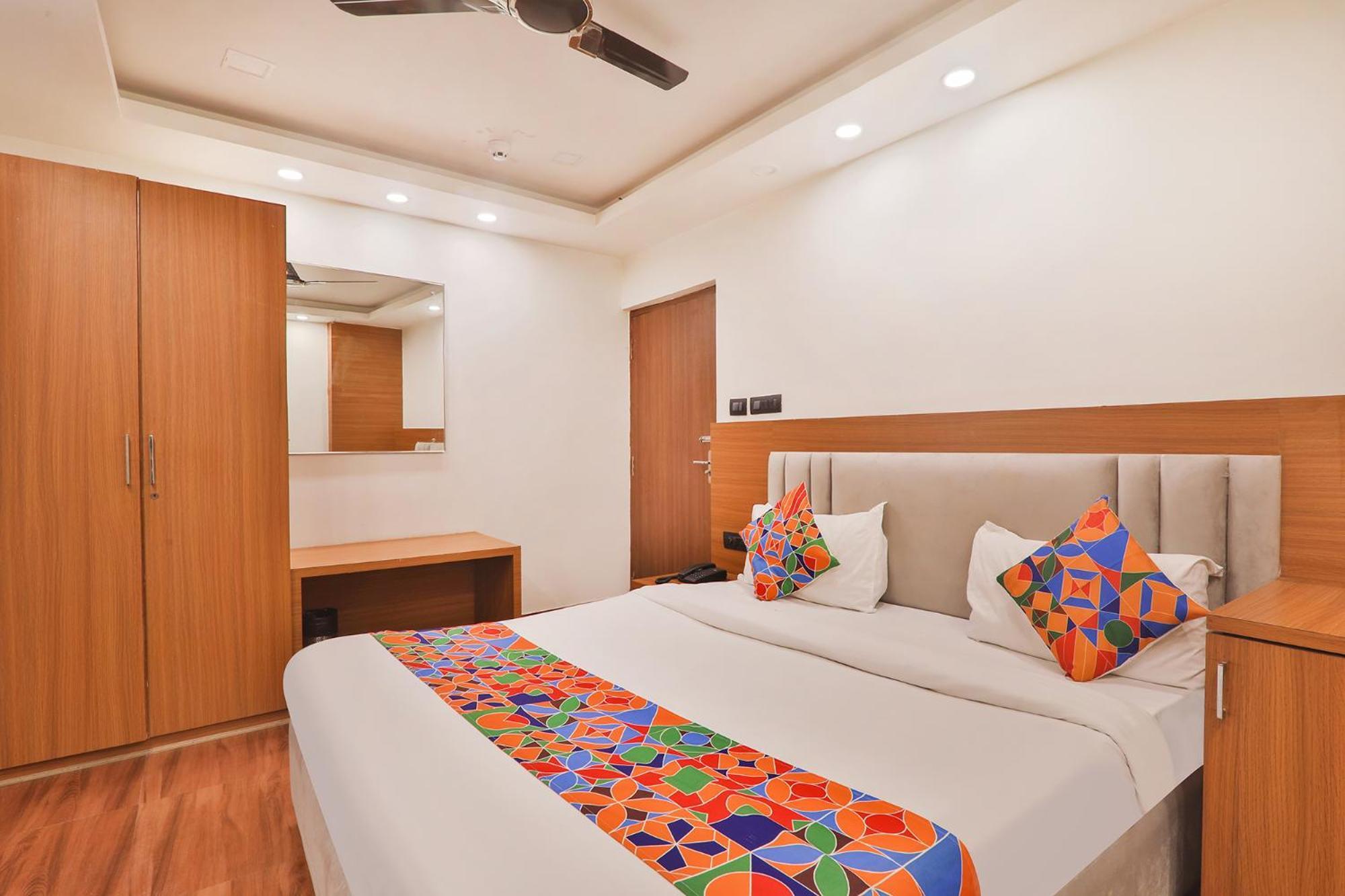Fabhotel Shaurya Inn Lucknow Bagian luar foto