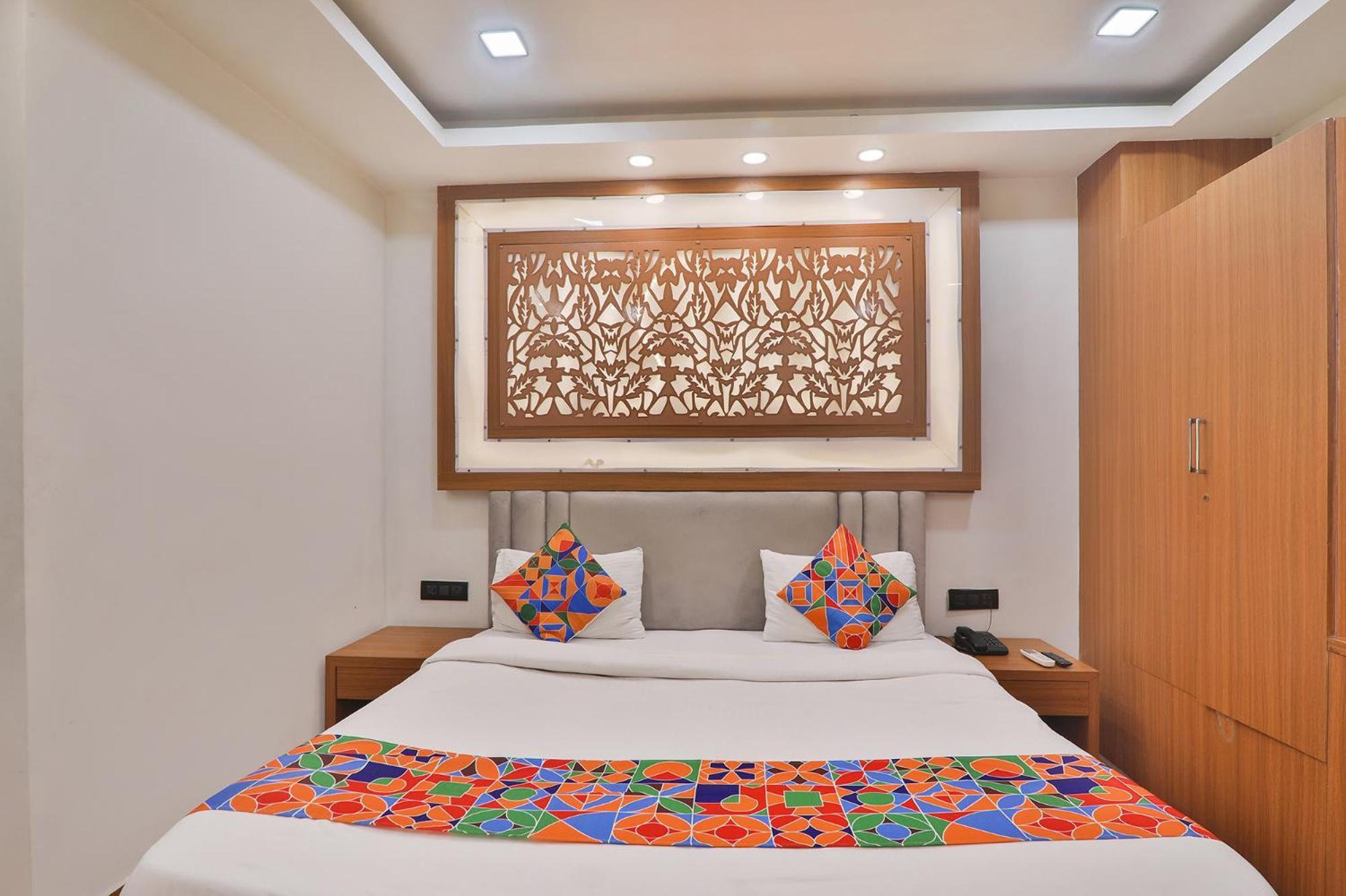 Fabhotel Shaurya Inn Lucknow Bagian luar foto