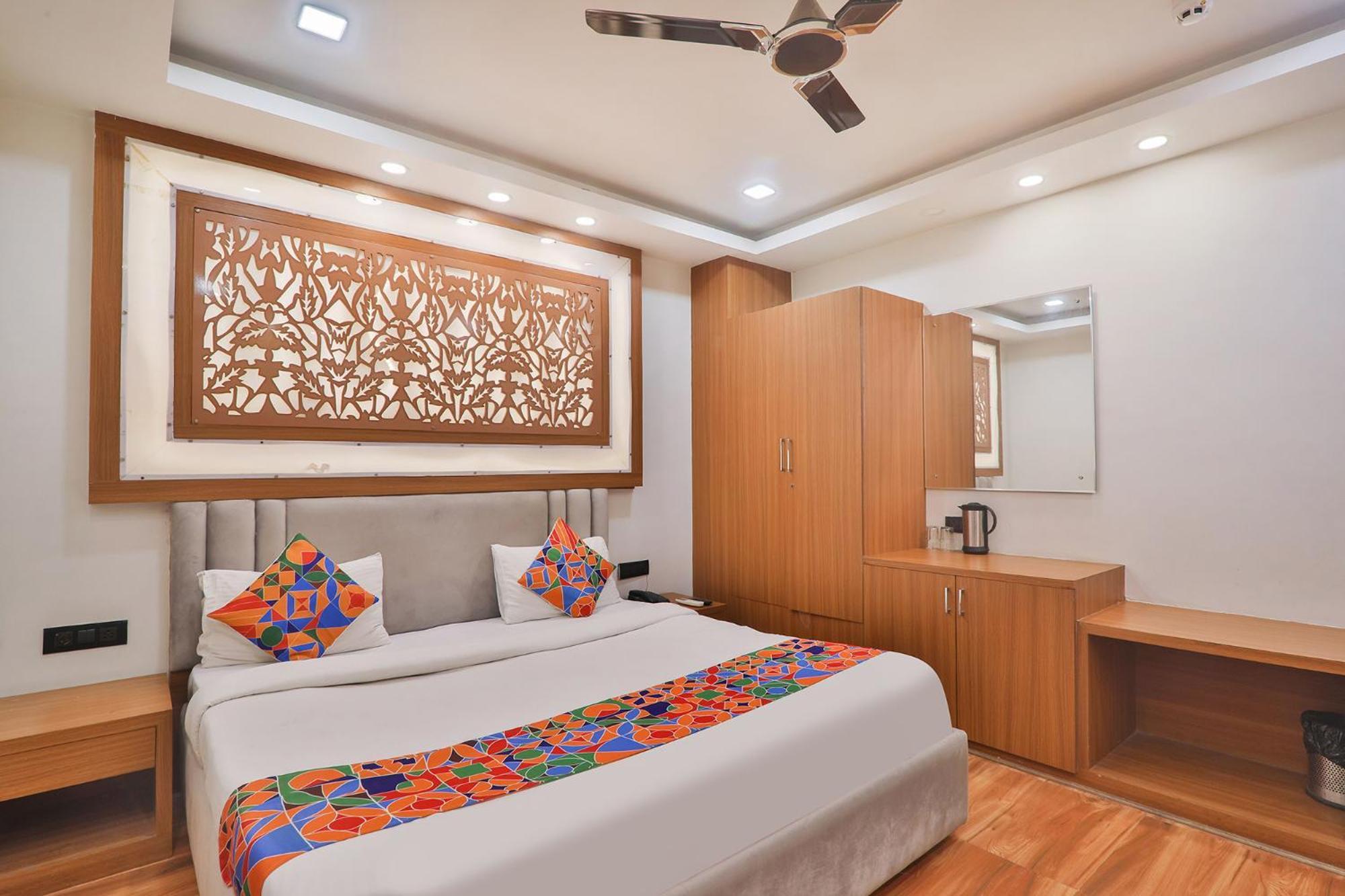 Fabhotel Shaurya Inn Lucknow Bagian luar foto